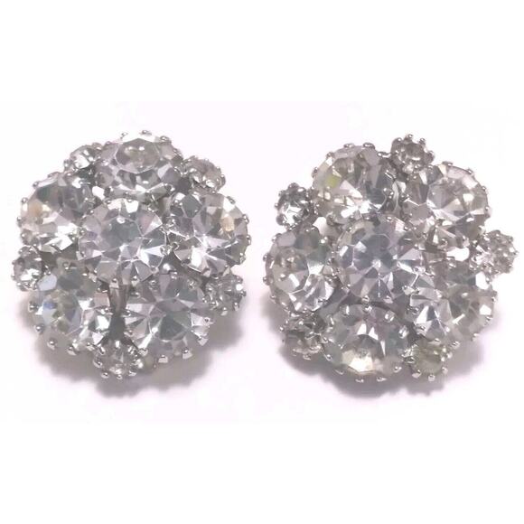 Weiss Brooch Clip-on Earrings Set Vintage Crystal Rhinestones Floral Silvertone - Picture 3 of 8